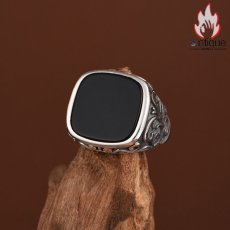 画像6: Antique Jewelry S925 シルバー ヴィンテージ加工 唐草紋 スクエア 黒瑪瑙埋め込み オープンリング メンズ シンプル個性派 (6)