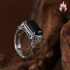 画像5: Antique Jewelry S925 シルバー ヴィンテージ加工 クロス唐草紋 黒オニキス埋め込み メンズリング 個性派デザイン (5)