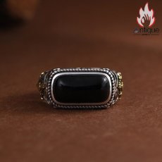 画像7: Antique Jewelry S925 シルバー ヴィンテージ加工 クロス唐草紋 黒オニキス埋め込み メンズリング 個性派デザイン (7)