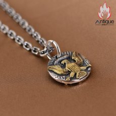 画像4: Antique Jewelry S925 シルバー製 ヴィンテージ仕上げ パンク・ヒップホップスタイル 金色イーグル彫刻 ラウンドプレートペンダント ユニセックスファッション (4)