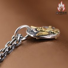 画像6: Antique Jewelry S925 シルバー製 ヴィンテージ仕上げ パンク・ヒップホップスタイル 金色イーグル彫刻 ラウンドプレートペンダント ユニセックスファッション (6)