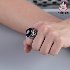 画像10: Antique Jewelry S925 シルバー ヴィンテージ加工 六字真言 黒オニキス リング メンズ 個性派デザイン (10)