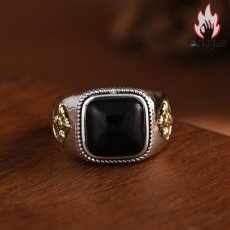 画像2: Antique Jewelry S925 シルバー ヴィンテージ調 金剛杵モチーフ 黒オニキス埋め込み メンズオープンリング 個性派ファッション (2)