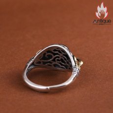 画像6: Antique Jewelry S925 シルバー ヴィンテージ加工 金剛杵モチーフ 黒オニキス埋め込み メンズオープンリング ユニークデザイン (6)