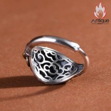 画像7: Antique Jewelry S925 シルバー ヴィンテージ加工 金剛杵モチーフ 黒オニキス埋め込み メンズオープンリング ユニークデザイン (7)