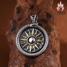 画像3: Antique Jewelry S925 シルバー ヴィンテージ仕上げ サーペント 天体モチーフ 回転式ペンダント メンズ 個性的 ユニークデザイン ネックレス (3)