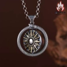 画像5: Antique Jewelry S925 シルバー ヴィンテージ仕上げ サーペント 天体モチーフ 回転式ペンダント メンズ 個性的 ユニークデザイン ネックレス (5)