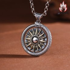 画像8: Antique Jewelry S925 シルバー ヴィンテージ仕上げ サーペント 天体モチーフ 回転式ペンダント メンズ 個性的 ユニークデザイン ネックレス (8)