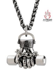 画像2: Antique Jewelry 拳ダンベル ネックレス スポーツ フィットネス ペンダント ヒップホップ チタン鋼ペンダント レトロ 学生 アクセサリー (2)