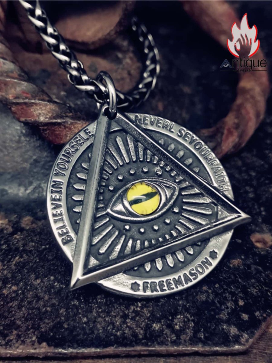 画像2: Antique Jewelry 古代エジプトの神の目ペンダント、レトロなパンクスタイル、チタンスチール製、信念に満ちたオールシーエイの円形ペンダント、メンズ用 (2)