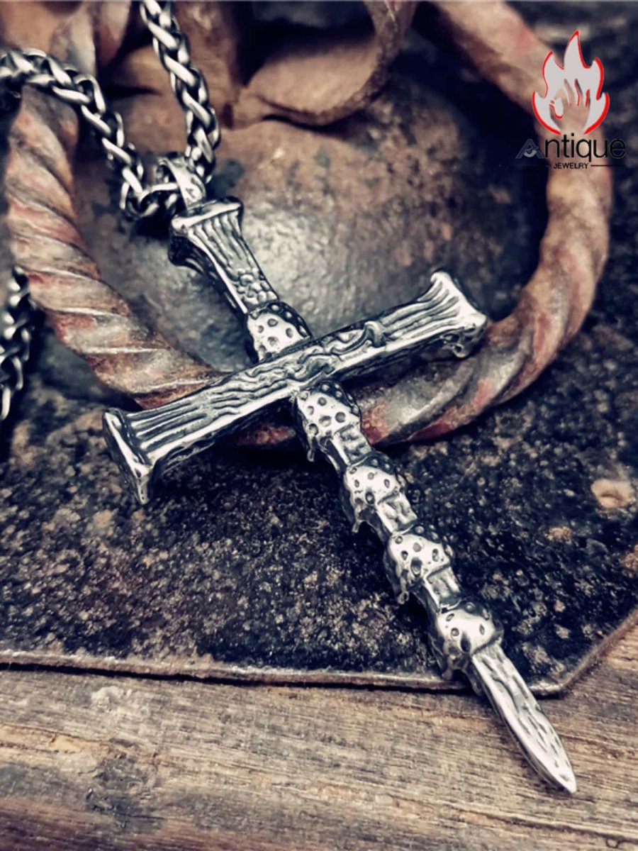 画像4: Antique Jewelry 暗黒スカルキャロルクロスネックレス、レトロパンクスチール、欧米の個性的な男性のロックサタンペンダント (4)