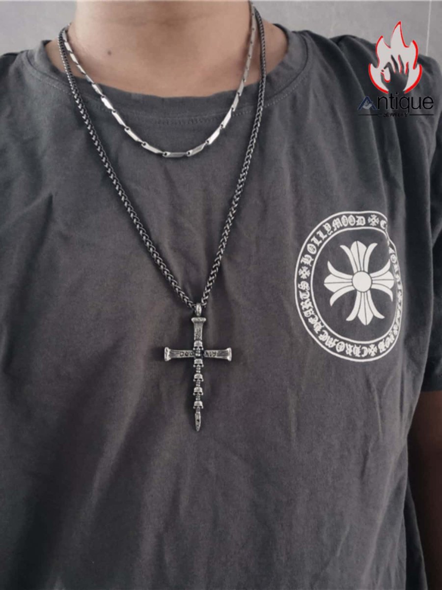 画像5: Antique Jewelry 暗黒スカルキャロルクロスネックレス、レトロパンクスチール、欧米の個性的な男性のロックサタンペンダント (5)