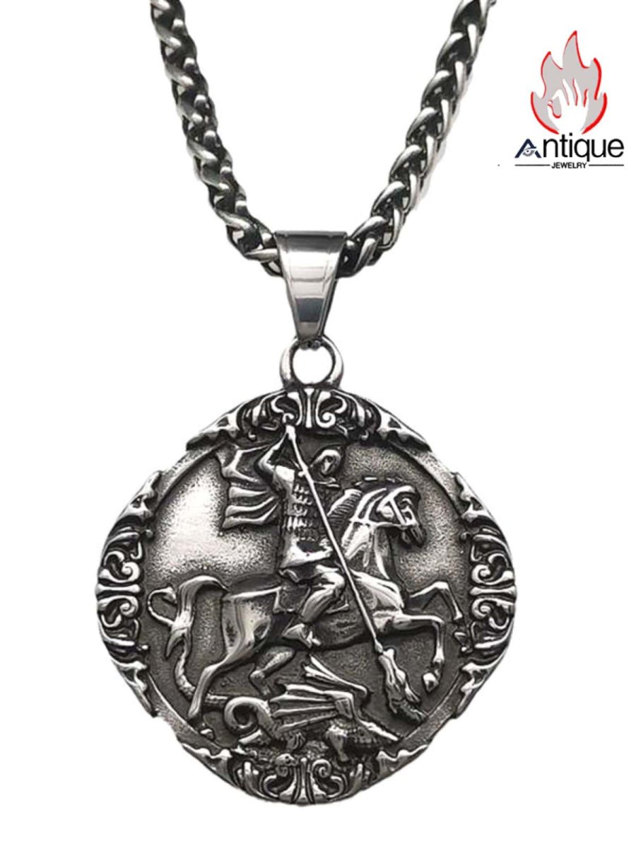 画像1: Antique Jewelry レトロなドラゴンスレイヤーナイトペンダント、パンクスタイル、チタンスチール、欧米風の浮き彫りの丸いペンダント、個性的な男性用 (1)