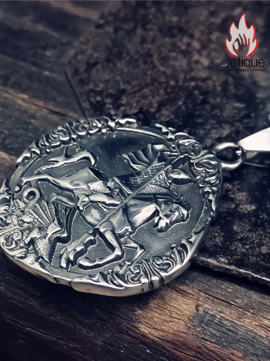 画像3: Antique Jewelry レトロなドラゴンスレイヤーナイトペンダント、パンクスタイル、チタンスチール、欧米風の浮き彫りの丸いペンダント、個性的な男性用 (3)