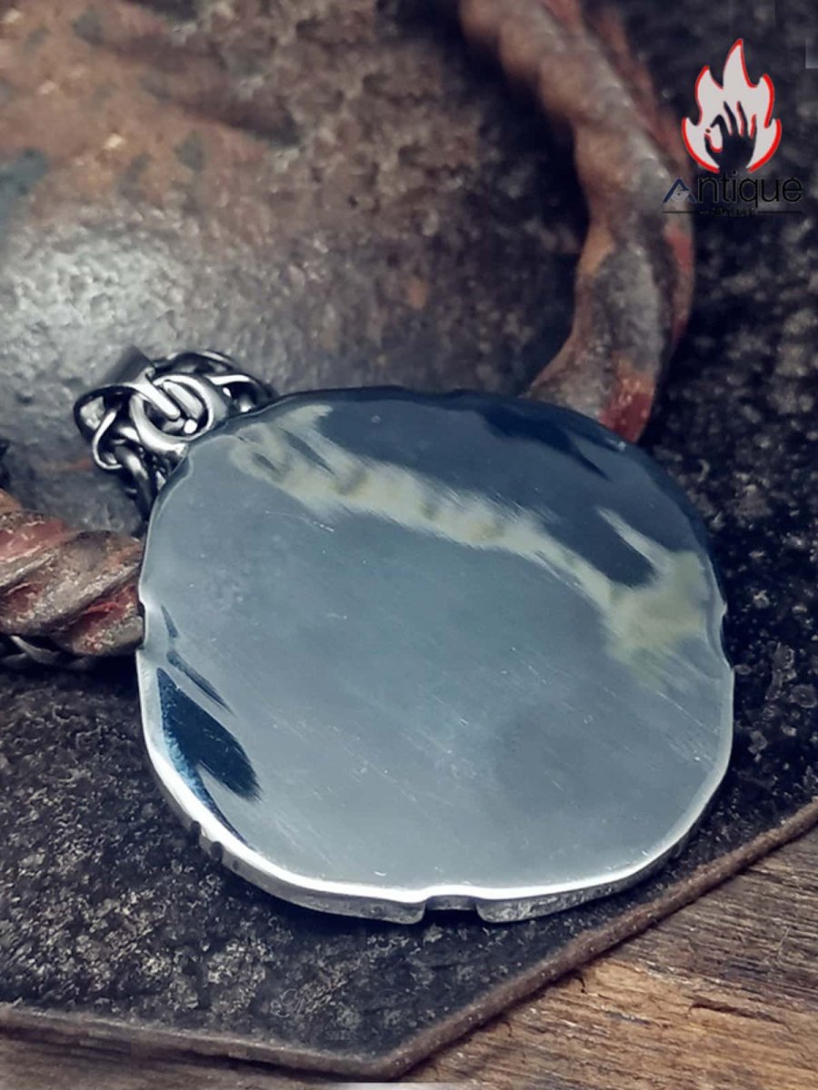 画像5: Antique Jewelry レトロなドラゴンスレイヤーナイトペンダント、パンクスタイル、チタンスチール、欧米風の浮き彫りの丸いペンダント、個性的な男性用 (5)