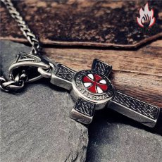 画像4: Antique Jewelry メンズ 聖堂クロスペンダント レトロスタイル 欧米ヒップホップ・ゴシックパンク チタンスチール オリジナル希少デザイン (4)