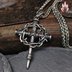 画像2: Antique Jewelry レトロスタイル 茨の輪 クロス釘 メンズネックレス 欧米風 個性的 チタンスチールペンダント (2)