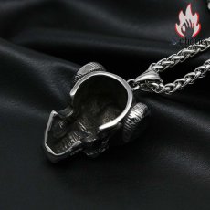 画像4: Antique Jewelry 欧米風 パンク サタン ドクロネックレスレ レトロ チタン鋼 悪魔の子 ヘルボーイ ペンダント アクセサリー (4)
