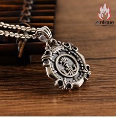 画像4: S925 純銀 ネックレス メンズ 星芒 航海コンパス サンフラワー 両面デザイン ヴィンテージ風 個性的 ニッチデザイン シルクアクセサリー (4)