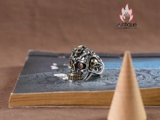 画像8: Antique Jewelry S925 純銀 髑髏 スカル パンク ゴシック メンズ 指輪 人差し指 リング オープン サイズ調整可能 ヴィンテージ アンティーク加工 レトロ 錆風デザイン (8)