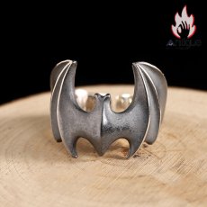 画像2: Antique Jewelry S925 純銀 コウモリモチーフ メンズオープンリング ヴィンテージ加工 ゴシックスタイル ファッション個性デザイン 指輪アクセサリー (2)