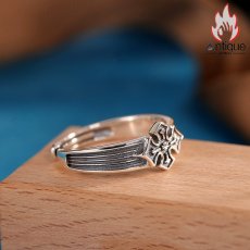 画像4: Antique Jewelry S925 シルバー 精密仕上げ クルセイダークロスリング ユニセックスオープンリング パンク風 (4)