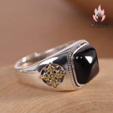 画像2: Antique Jewelry S925 シルバー 精巧な金剛杵・降魔デザイン メンズオープンリング 黒オニキスリング サイズ調整可 (2)