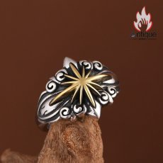 画像4: Antique Jewelry S925 シルバー製 精密加工 十字薔薇 太陽光デザイン ゴールド調 メンズヴィンテージリング (4)