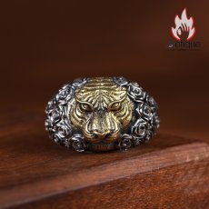 画像3: Antique Jewelry S925 シルバー製 精密加工 虎頭デザイン ゴールドカラートラリング メンズオープンリング (3)