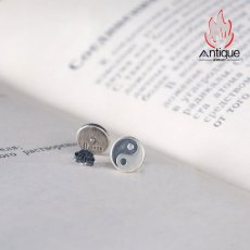画像4: Antique Jewelry S925 シルバー ヴィンテージ風太極八卦模様 ユニセックス 個性的ピアス (4)