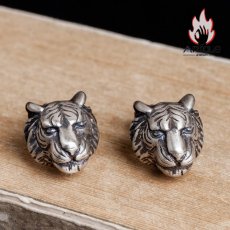 画像2: Antique Jewelry S925 シルバー レトロ 百獣の王トラデザイン メンズピアス 立体トラヘッドパンク風ピアス (2)