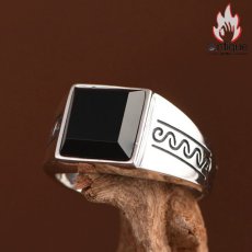 画像2: Antique Jewelry モダンシンプル メンズリング S925 シルバー 角型透かし彫り 光沢仕上げ ブラックオニキス アクセサリー (2)