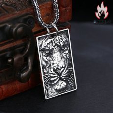 画像5: Antique Jewelry S925 純銀 精巧作り 虎頭角プレートペンダント メンズ シンプルスタイル ゴシック調 ファッションアクセサリー (5)