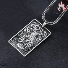 画像7: Antique Jewelry S925 純銀 精巧作り 虎頭角プレートペンダント メンズ シンプルスタイル ゴシック調 ファッションアクセサリー (7)