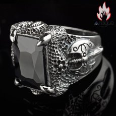 画像8: Antique Jewelry 伝統的なデザインがカッコいい！シルバー製のドラゴンクロー&バトルアックス、グレナデンストーンが施されたヴィンテージな男性用食指リング！S925銀製、おしゃれなシルバーアクセサリー (8)