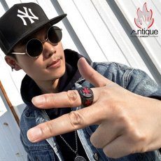 画像16: Antique Jewelry 男性向けのダークな十字架指輪。ヒップホップや潮流に合う個性的なタイタンスチールの食指リング、文芸的な印象もある (16)