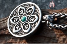 画像12: Antique Jewelry メンズネックレス レトロデザイン 両面彫り 蓮花 & 六字真言 チタンスチールペンダント (12)