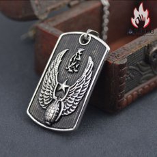 画像2: Antique Jewelry 翼の付いた男性用ドッグタグネックレス、恋人用のプレゼントとしてもおすすめ、刻印可能 (2)