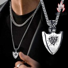 画像10: Antique Jewelry メ盾牌ネックレス チタン鋼 ヴァイキング コンパス 逆三角形ペンダント レトロ 学生向けアクセサリー (10)