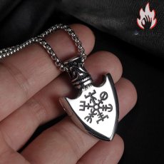 画像5: Antique Jewelry メ盾牌ネックレス チタン鋼 ヴァイキング コンパス 逆三角形ペンダント レトロ 学生向けアクセサリー (5)