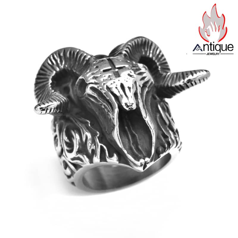 画像1: Antique Jewelry 悪魔サタンのヤギの頭のリング 男性用 洋風アンティーク 十字チタンスチールの個性的な指輪、個性溢れる手元飾り (1)